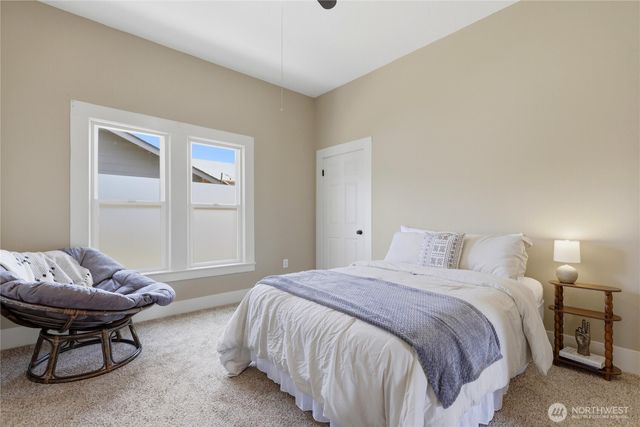 337 loves Avenue, Woodland, WA 98674