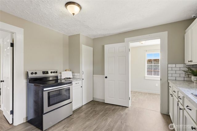 337 loves Avenue, Woodland, WA 98674