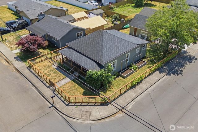 337 loves Avenue, Woodland, WA 98674