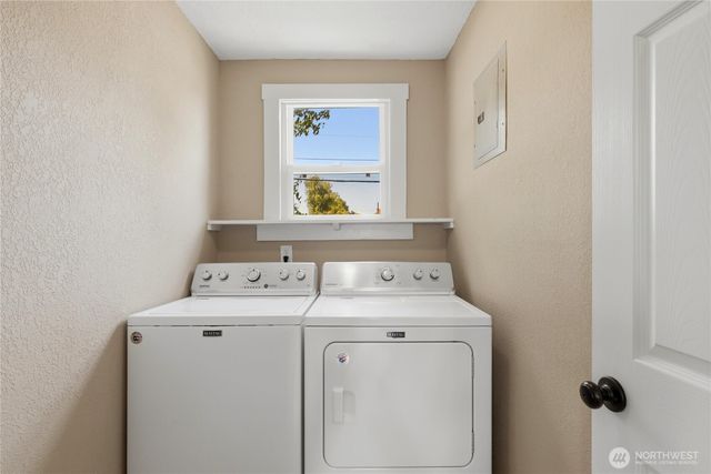 337 loves Avenue, Woodland, WA 98674