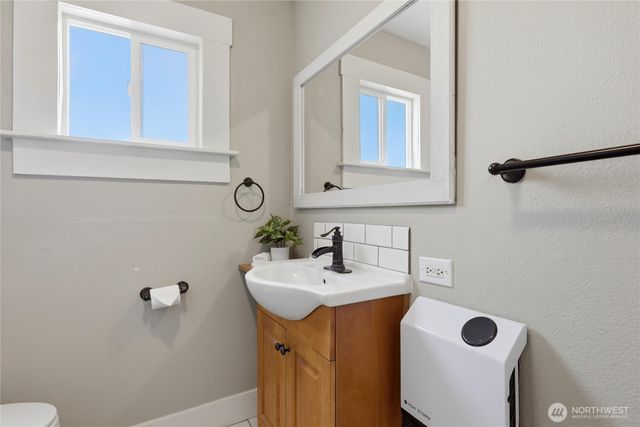 337 loves Avenue, Woodland, WA 98674