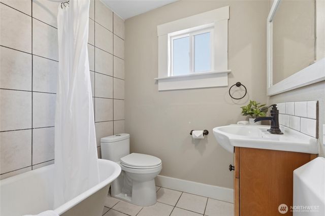 337 loves Avenue, Woodland, WA 98674