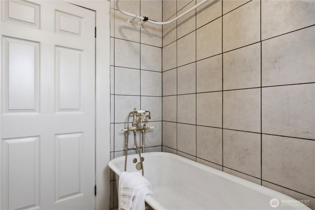 337 loves Avenue, Woodland, WA 98674