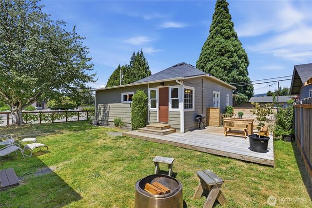 337 loves Avenue, Woodland, WA 98674