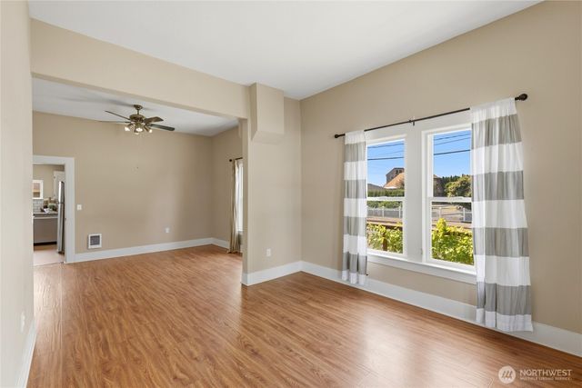 337 loves Avenue, Woodland, WA 98674