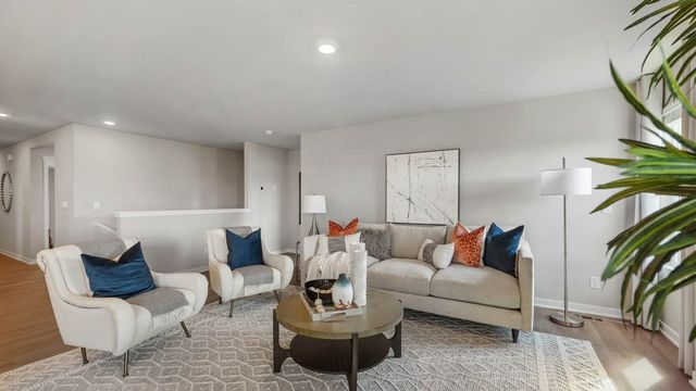 2878 Grassland Court, Hiawatha, IA 52233