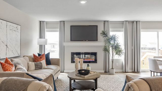 2878 Grassland Court, Hiawatha, IA 52233