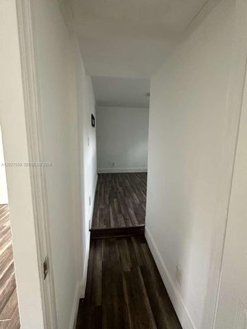685 SW 7th Terrace, Dania Beach, FL 33004