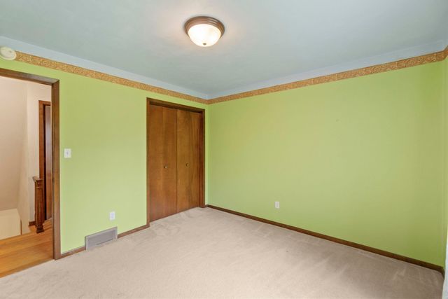 910 Juanita Avenue, Cedar Falls, IA 50613