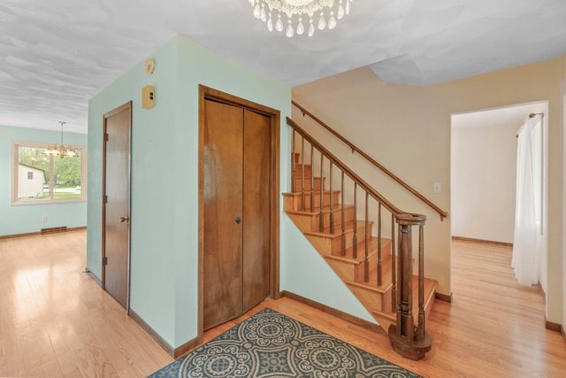 910 Juanita Avenue, Cedar Falls, IA 50613
