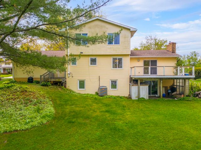 910 Juanita Avenue, Cedar Falls, IA 50613