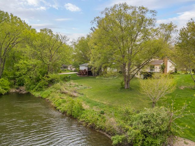 910 Juanita Avenue, Cedar Falls, IA 50613