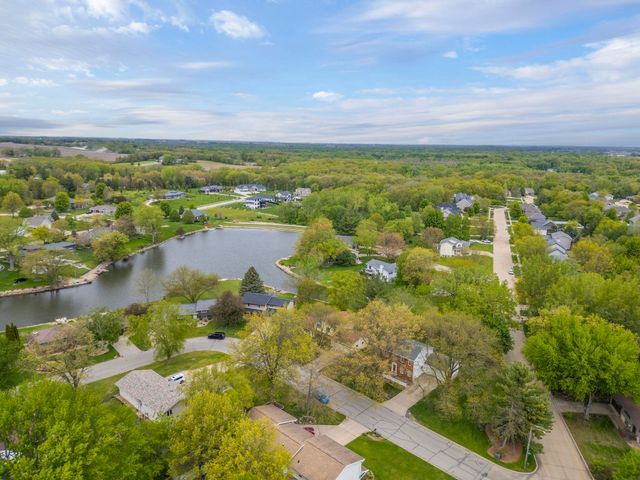 910 Juanita Avenue, Cedar Falls, IA 50613
