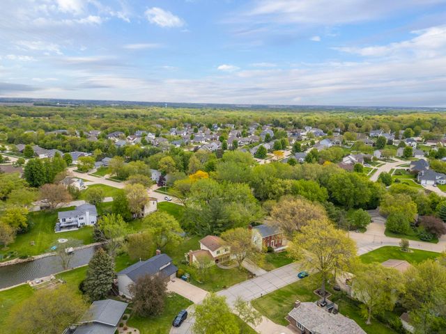 910 Juanita Avenue, Cedar Falls, IA 50613