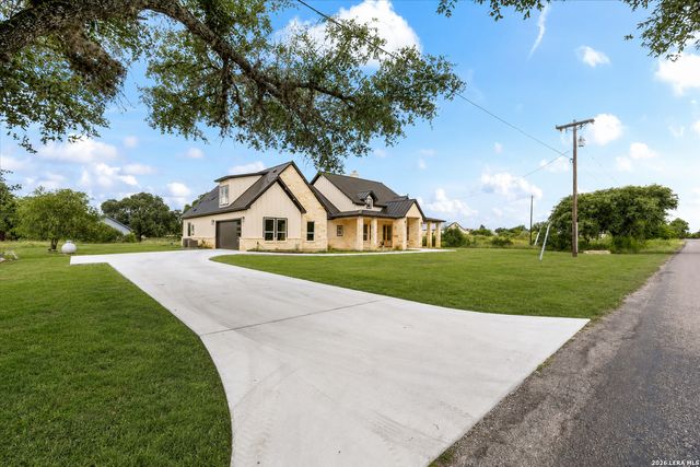 1438 Bottle Springs Rd, Bandera, TX 78003