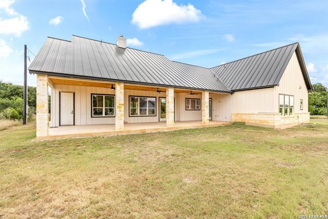 1438 Bottle Springs Rd, Bandera, TX 78003