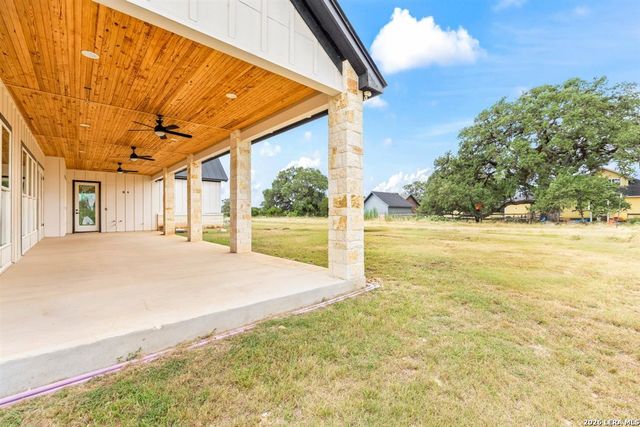 1438 Bottle Springs Rd, Bandera, TX 78003