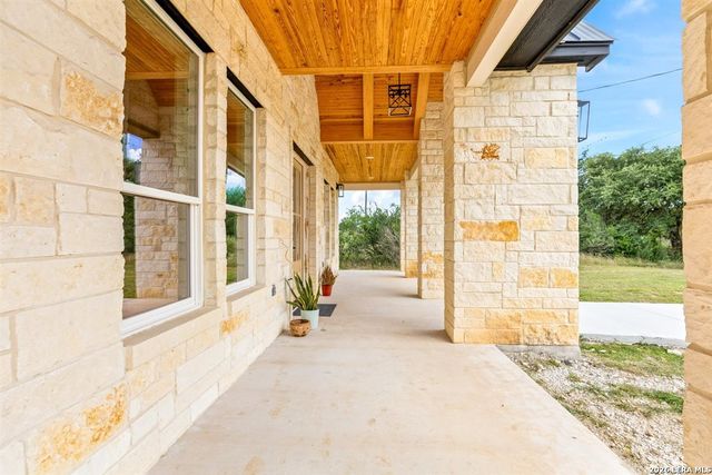 1438 Bottle Springs Rd, Bandera, TX 78003