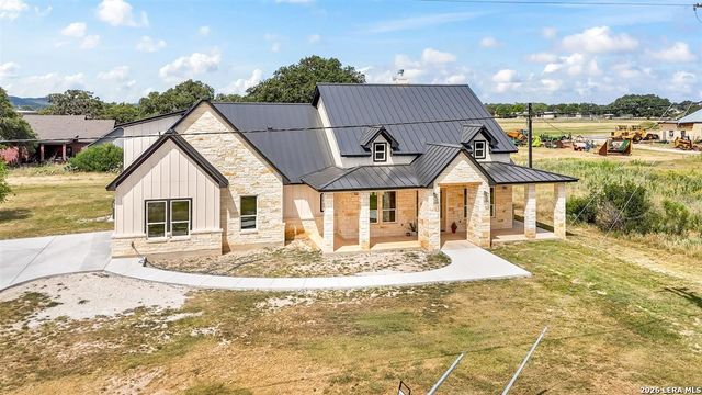 1438 Bottle Springs Rd, Bandera, TX 78003