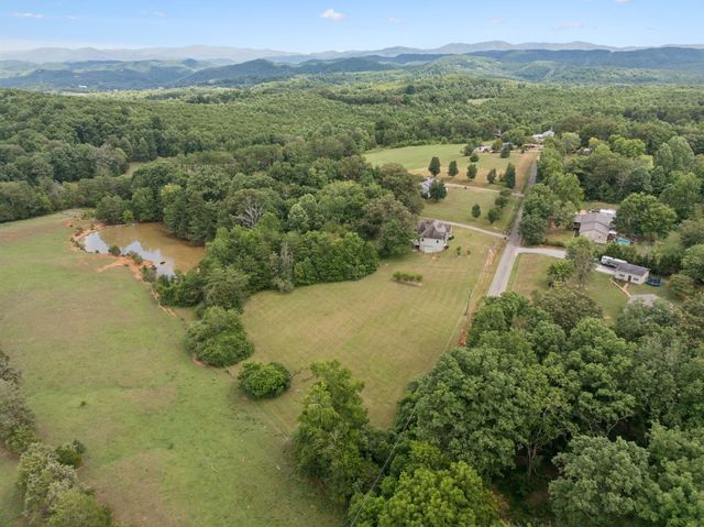 246 Akins Road, Tellico Plains, TN 37385