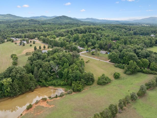 246 Akins Road, Tellico Plains, TN 37385