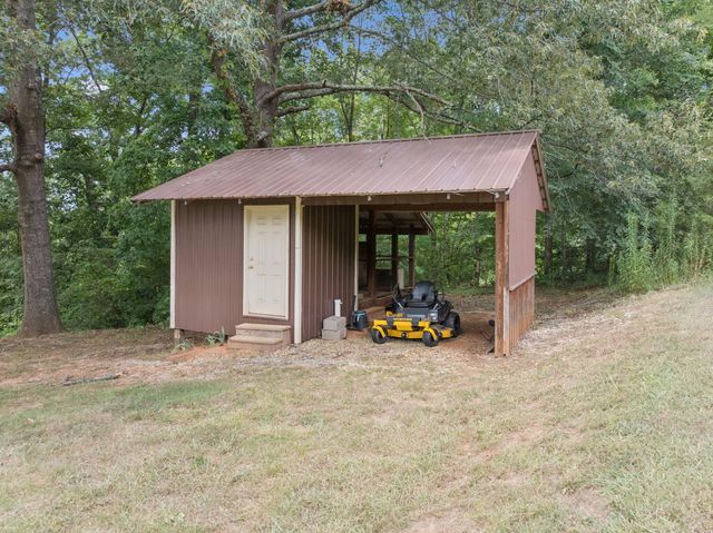 246 Akins Road, Tellico Plains, TN 37385