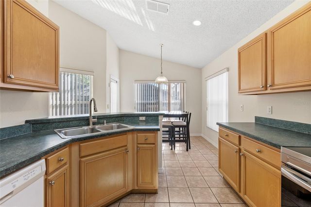 165 SENECA POINT TRAIL, Kissimmee, FL 34746