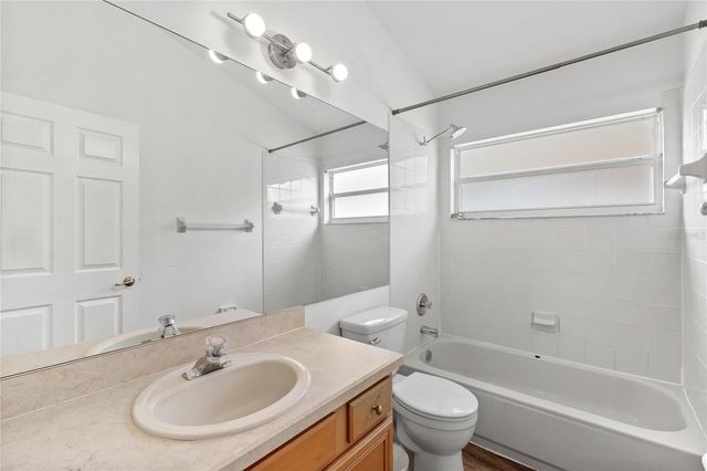 165 SENECA POINT TRAIL, Kissimmee, FL 34746