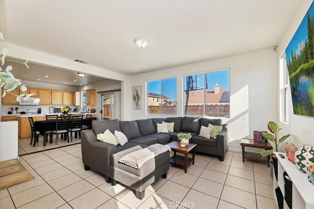 8965 Grindella Court, Hesperia, CA 92344