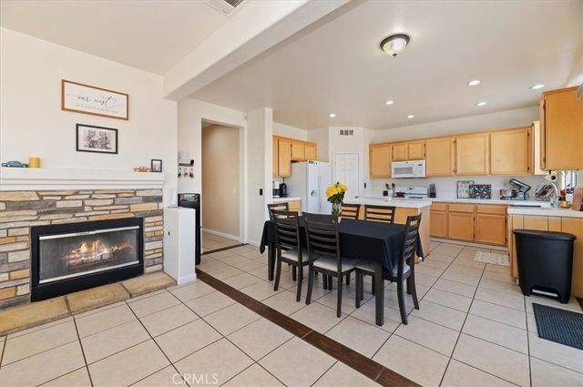 8965 Grindella Court, Hesperia, CA 92344