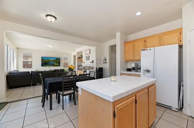 8965 Grindella Court, Hesperia, CA 92344