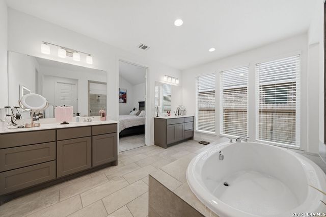 10123 Dapple Colt, San Antonio, TX 78254