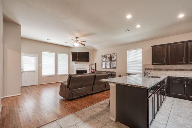 18714 Deer Trace Drive, Crosby, TX 77532
