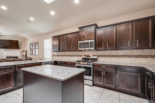 18714 Deer Trace Drive, Crosby, TX 77532