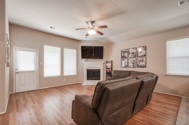 18714 Deer Trace Drive, Crosby, TX 77532
