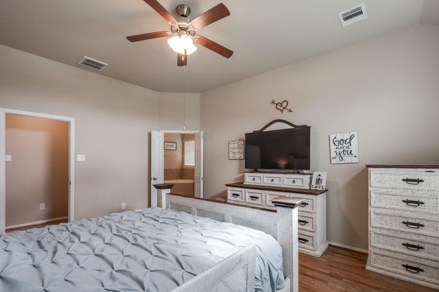 18714 Deer Trace Drive, Crosby, TX 77532