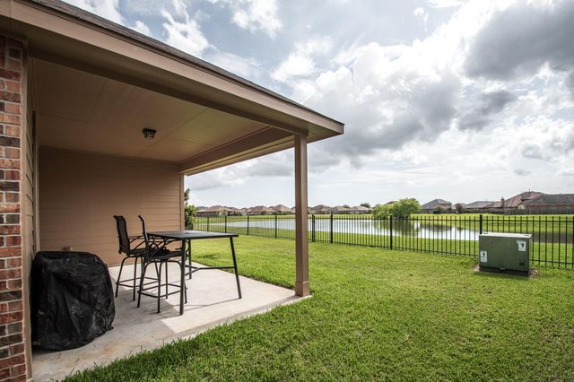 18714 Deer Trace Drive, Crosby, TX 77532