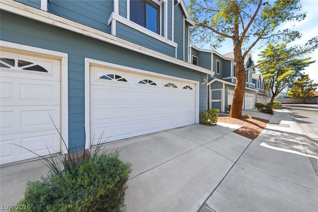 4987 Strauss Drive, Las Vegas, NV 89146