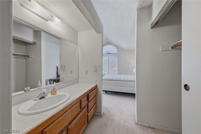 4987 Strauss Drive, Las Vegas, NV 89146