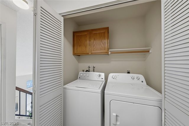 4987 Strauss Drive, Las Vegas, NV 89146