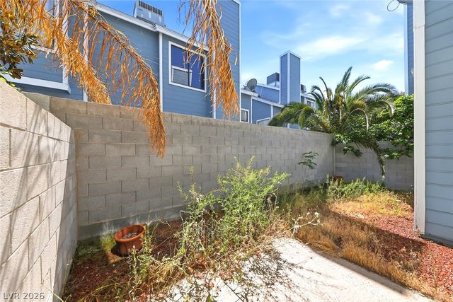 4987 Strauss Drive, Las Vegas, NV 89146