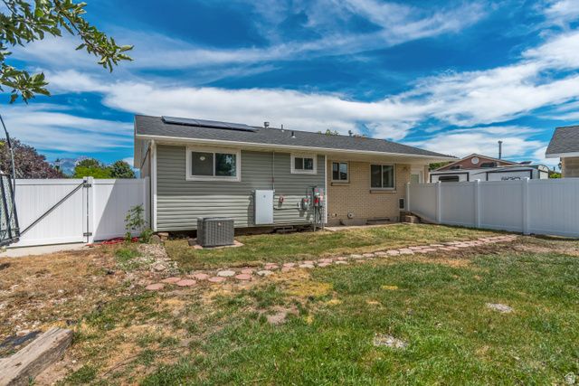 7222 S ROBIN WAY, West Jordan, UT 84084