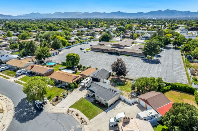 7222 S ROBIN WAY, West Jordan, UT 84084