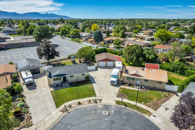 7222 S ROBIN WAY, West Jordan, UT 84084