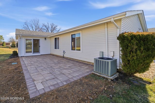 398 Fuchsia Plaza 398C, Monroe, NJ 08831