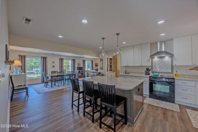 164 Friendly Drive, Wallace, NC 28466