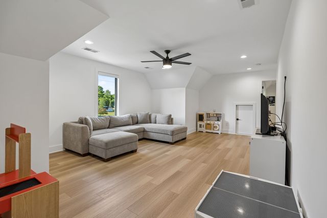 225 Derby Ln, Franklin, TN 37069