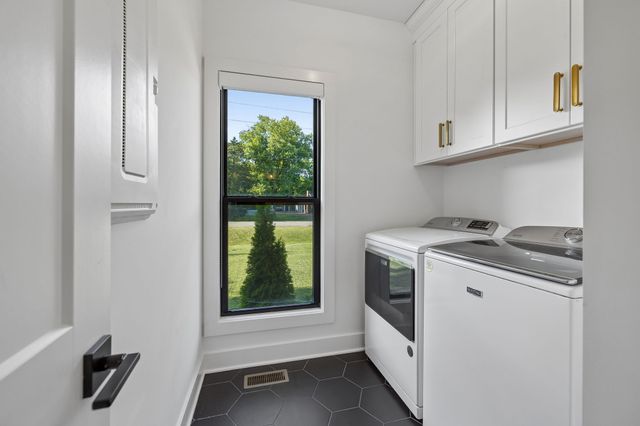 225 Derby Ln, Franklin, TN 37069