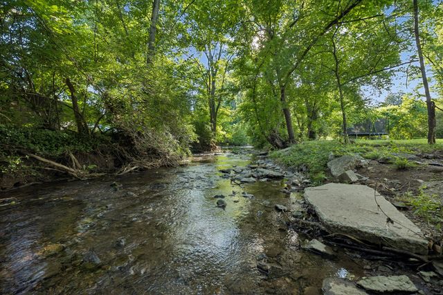 225 Derby Ln, Franklin, TN 37069