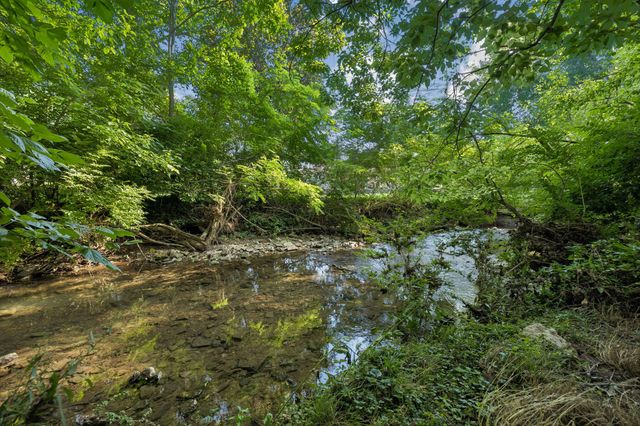 225 Derby Ln, Franklin, TN 37069